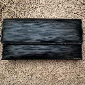 Black Epi Leather Louis Vuitton Tri-Fold Wallet